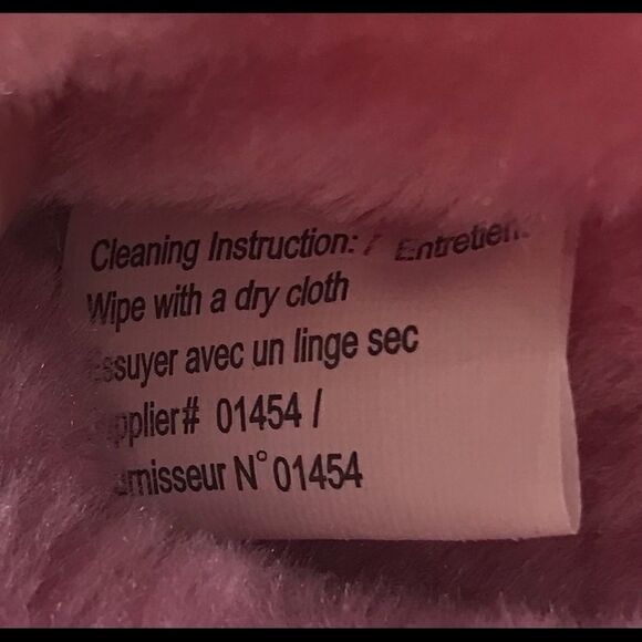 NEW Faux Fur Fuzzy Pink Slippers - Picture 9 of 10